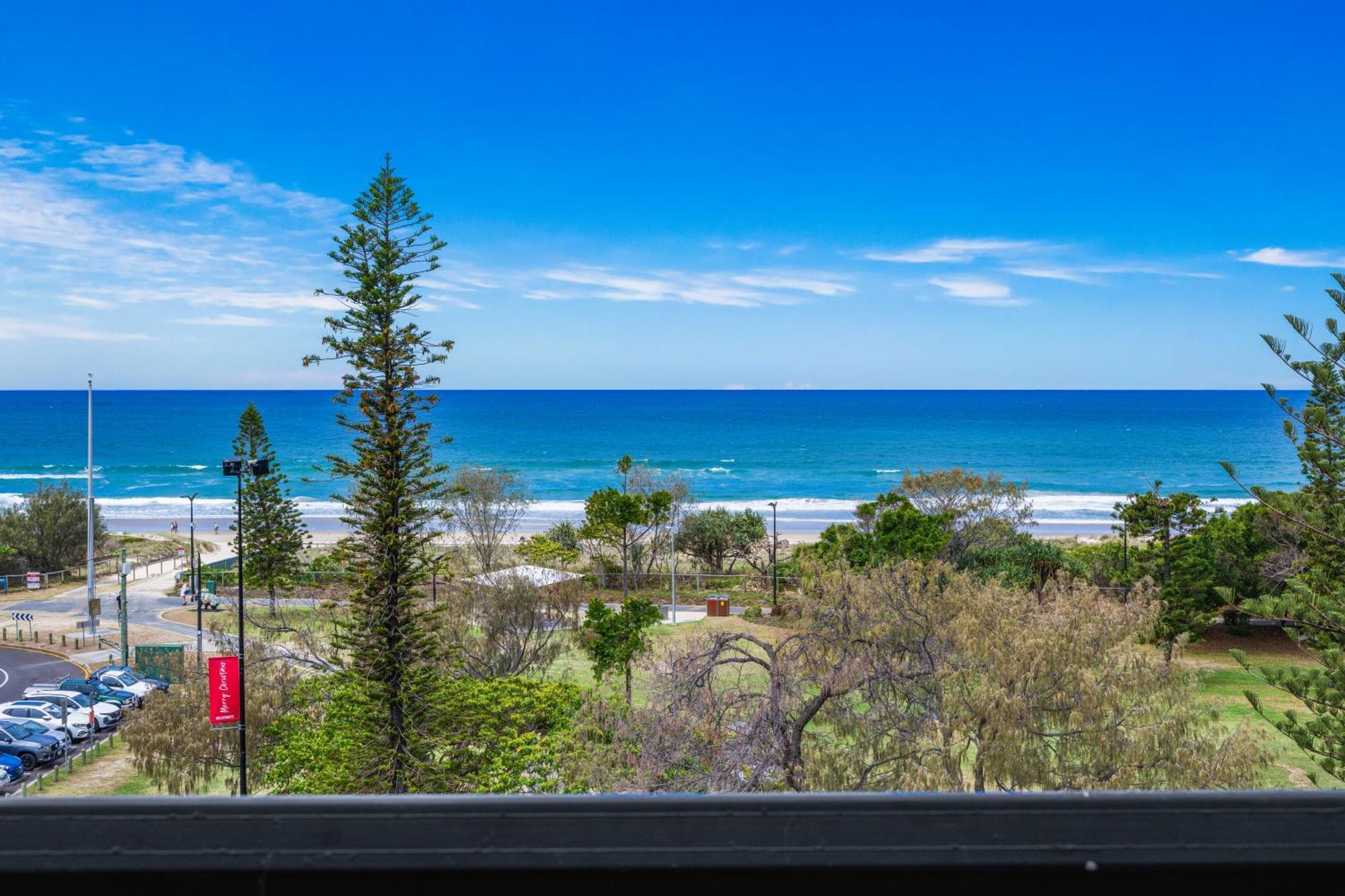 Hi Ho Beach Apartments On Broadbeach Gold Coast Exterior photo