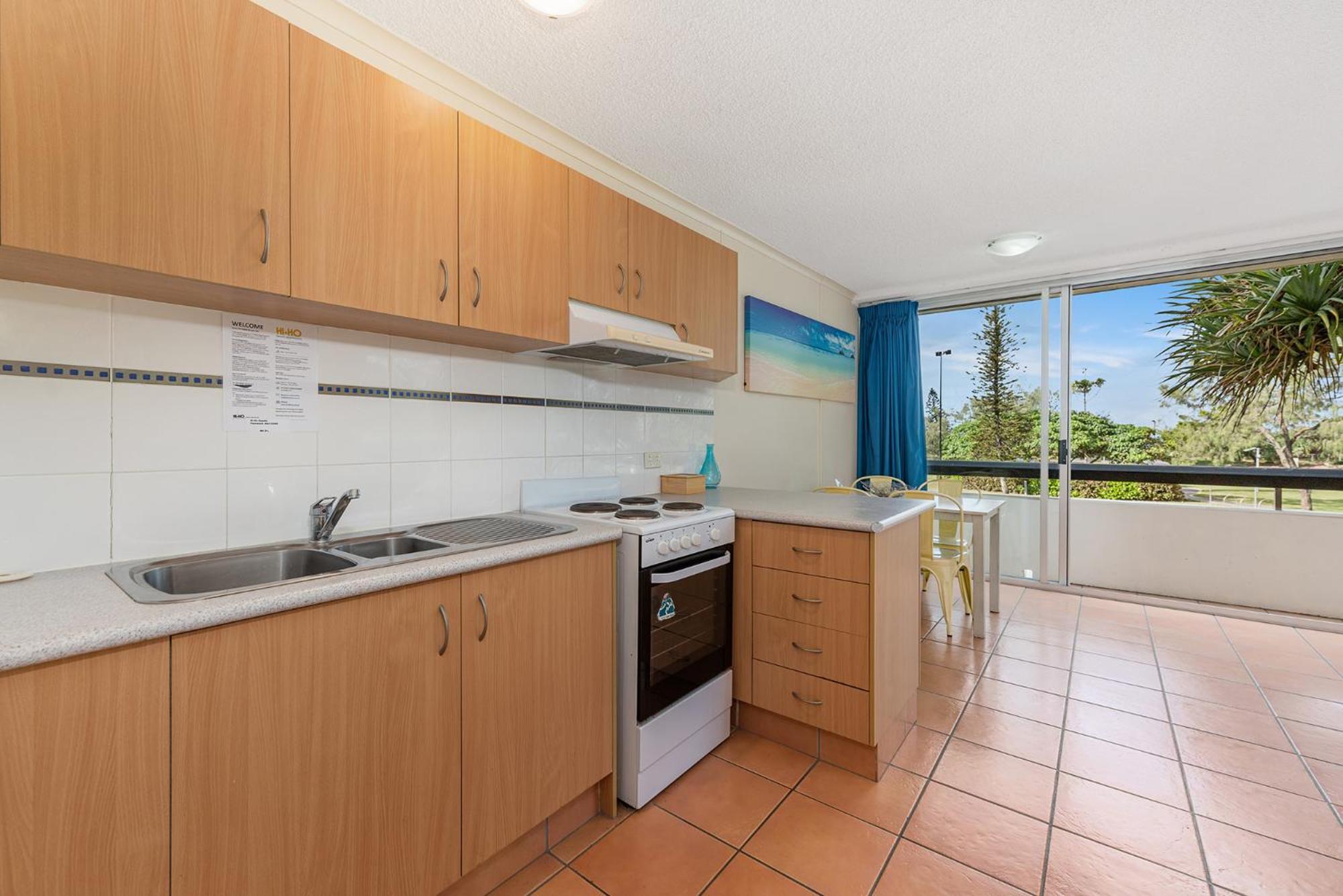 Hi Ho Beach Apartments On Broadbeach Gold Coast Exterior photo