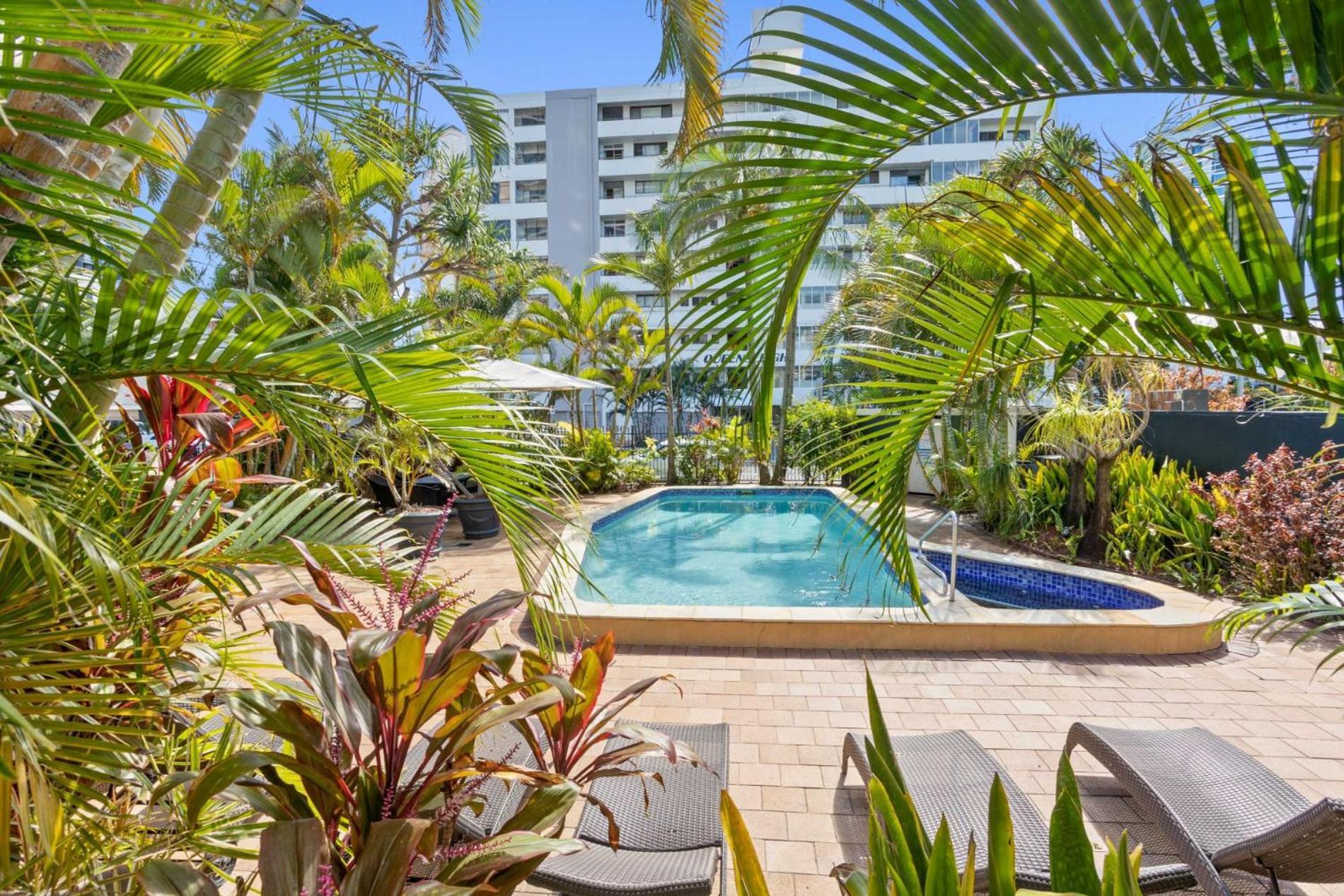 Hi Ho Beach Apartments On Broadbeach Gold Coast Exterior photo