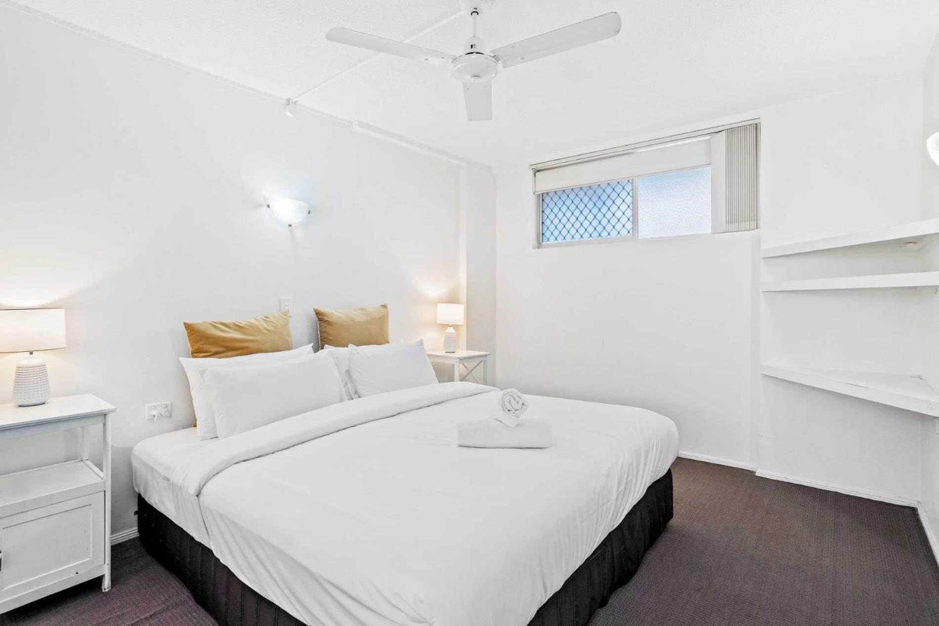 Hi Ho Beach Apartments On Broadbeach Gold Coast Exterior photo