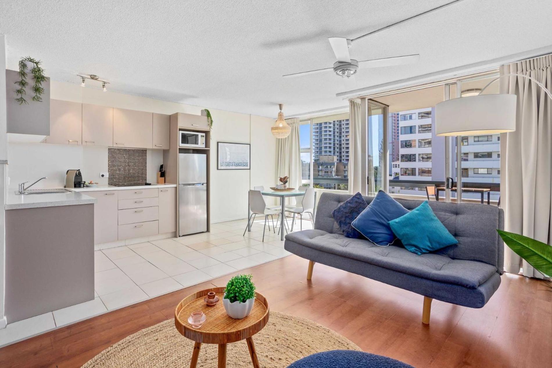 Hi Ho Beach Apartments On Broadbeach Gold Coast Exterior photo