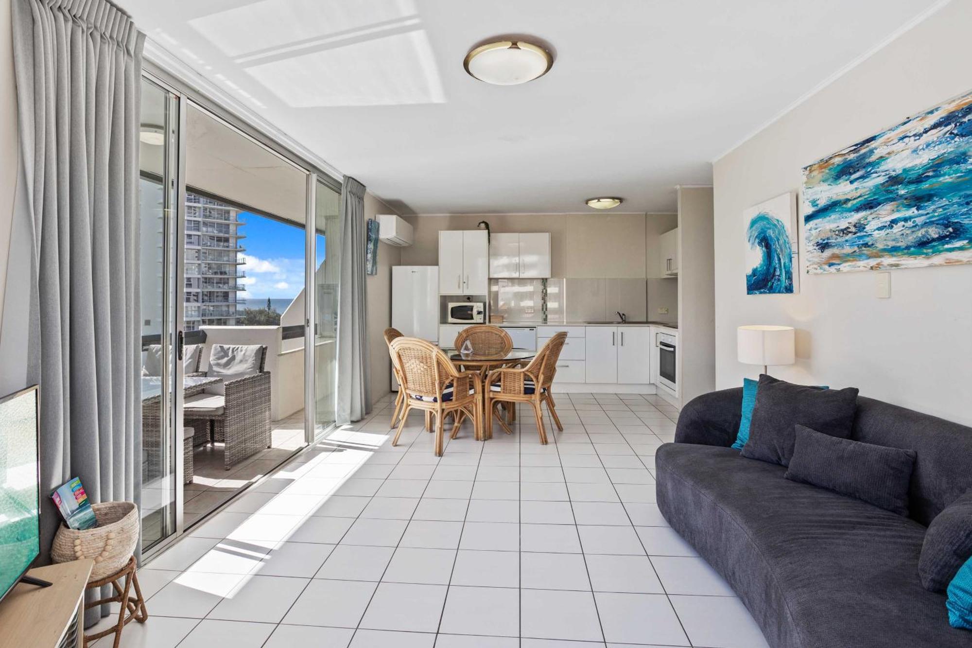 Hi Ho Beach Apartments On Broadbeach Gold Coast Exterior photo