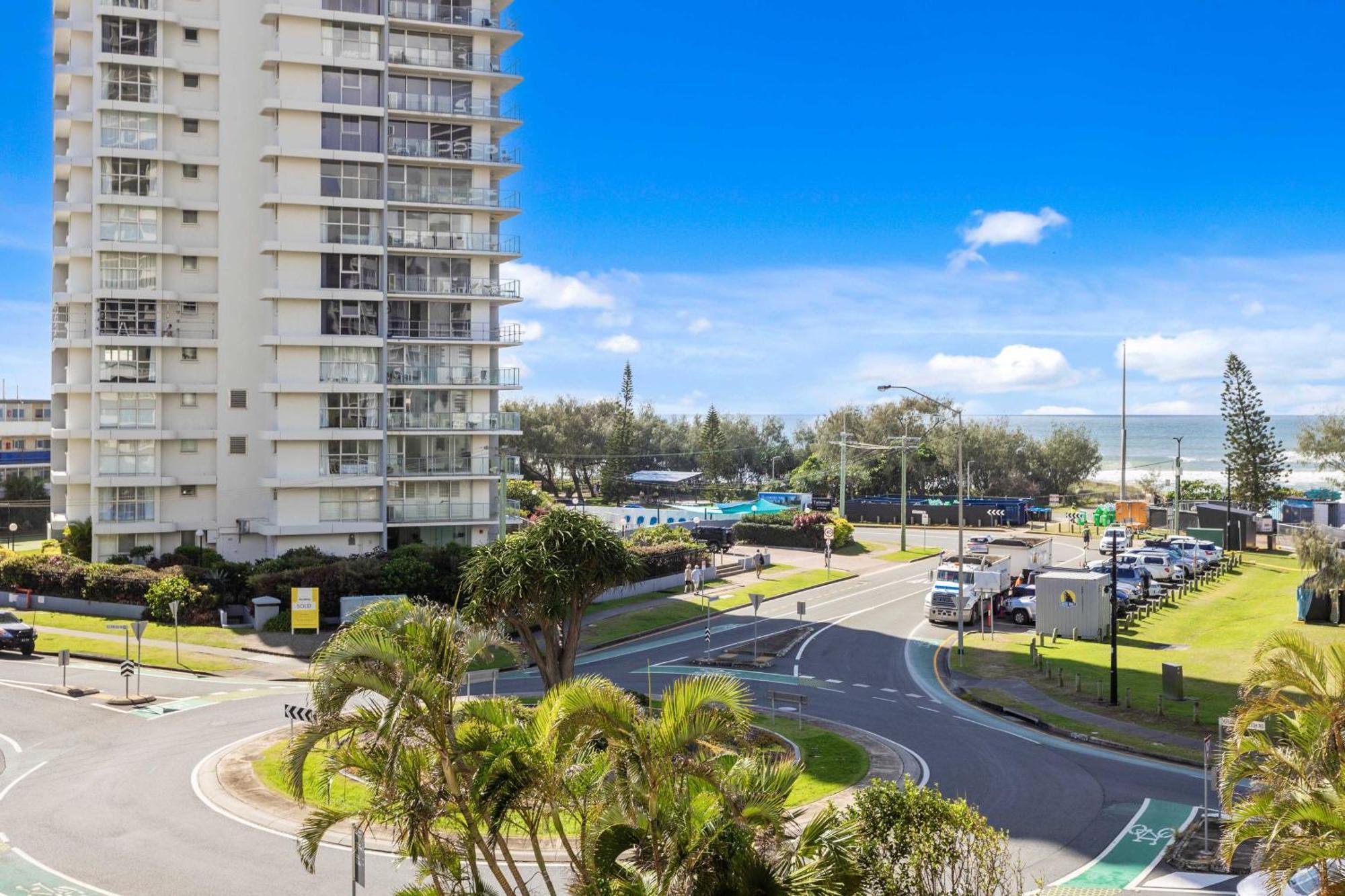 Hi Ho Beach Apartments On Broadbeach Gold Coast Exterior photo