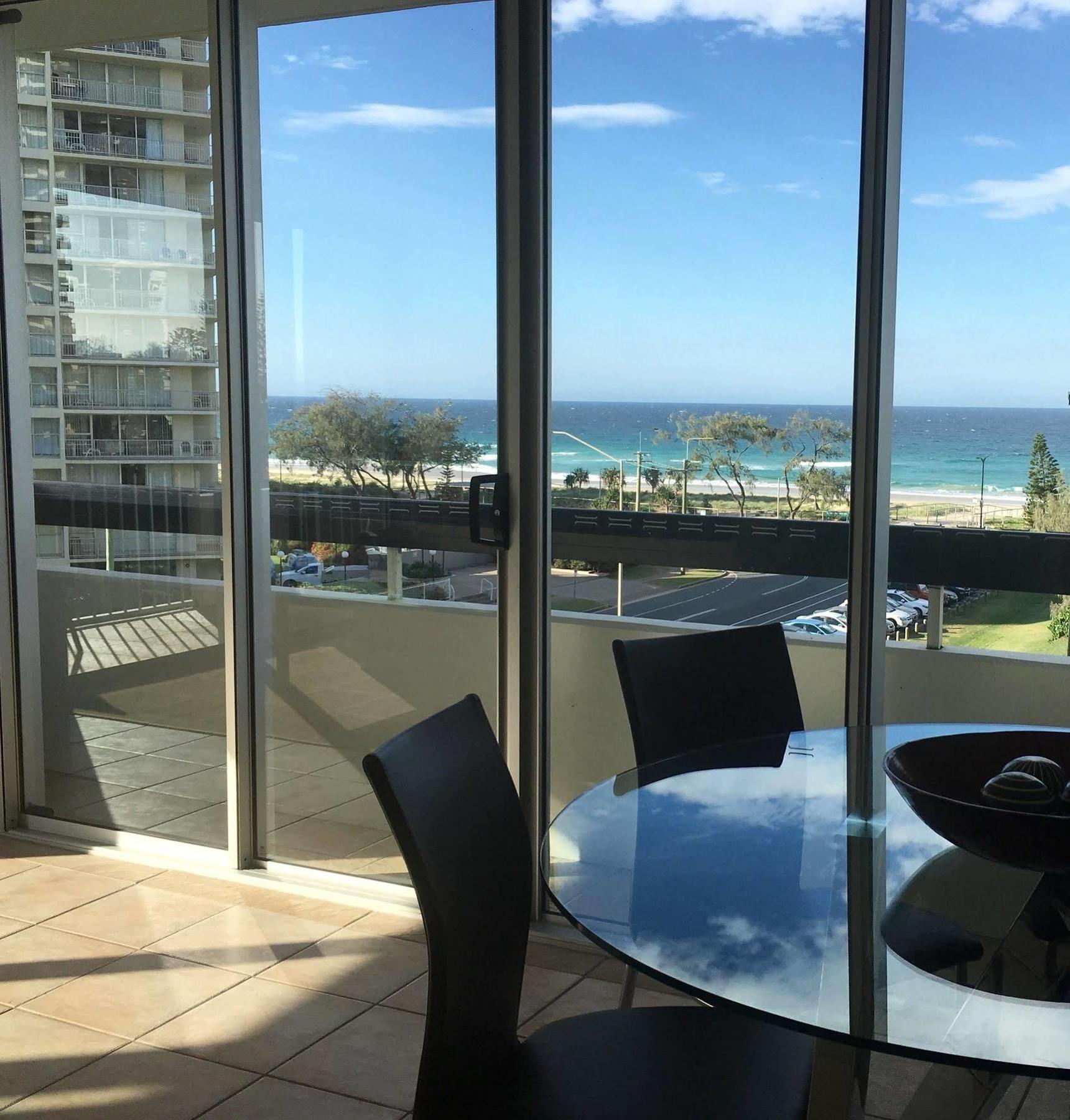 Hi Ho Beach Apartments On Broadbeach Gold Coast Exterior photo